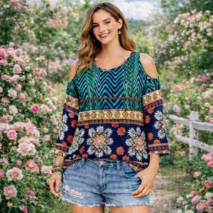 Francesca's Cold Shoulder‎ Floral Medallion Geometric Pattern Small Top